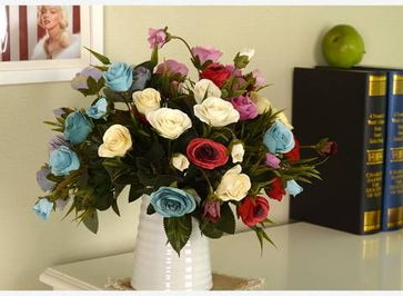 紫红花卉 情人节浪漫装饰与家居美学